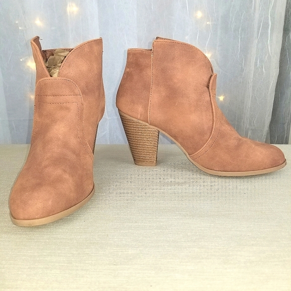 Qupid ankle boots. - Picture 2 of 10